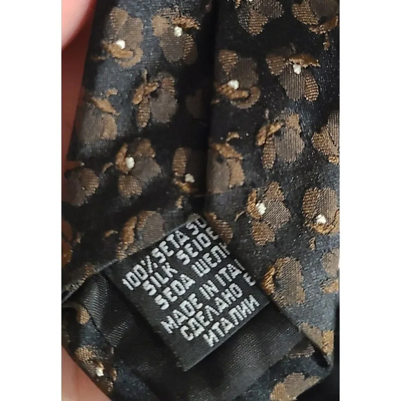 HUGO BOSS Men's 100% Silk 58" Neck Tie in Black with Brown Flowers - Picture 6 of 6